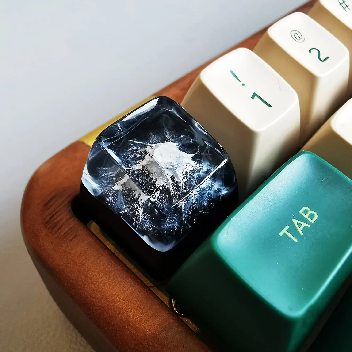 Handmade Mount Fuji Resin Keycap For Custom Mechanical Keyboard