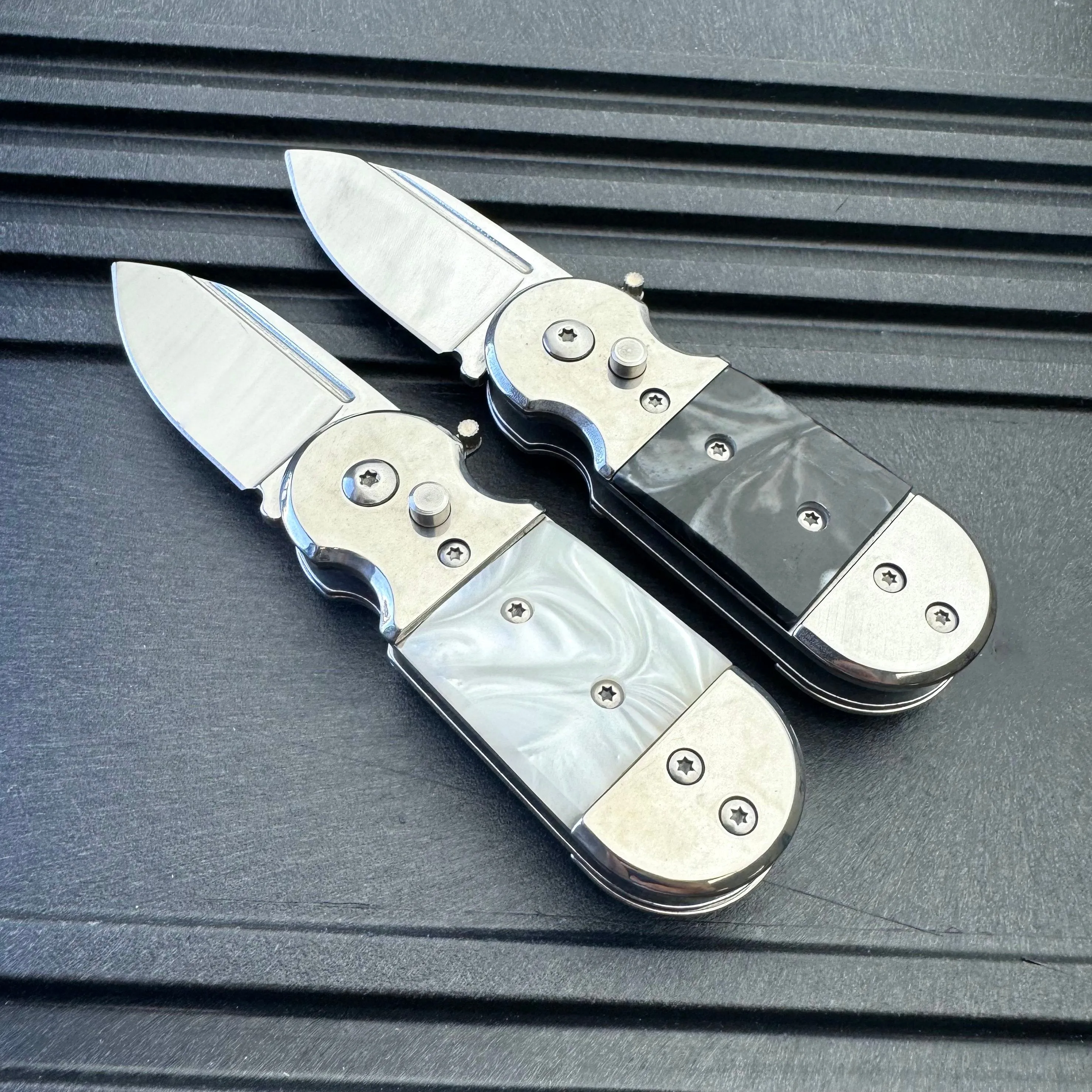 Mini Auto Swirl Pocket Knife