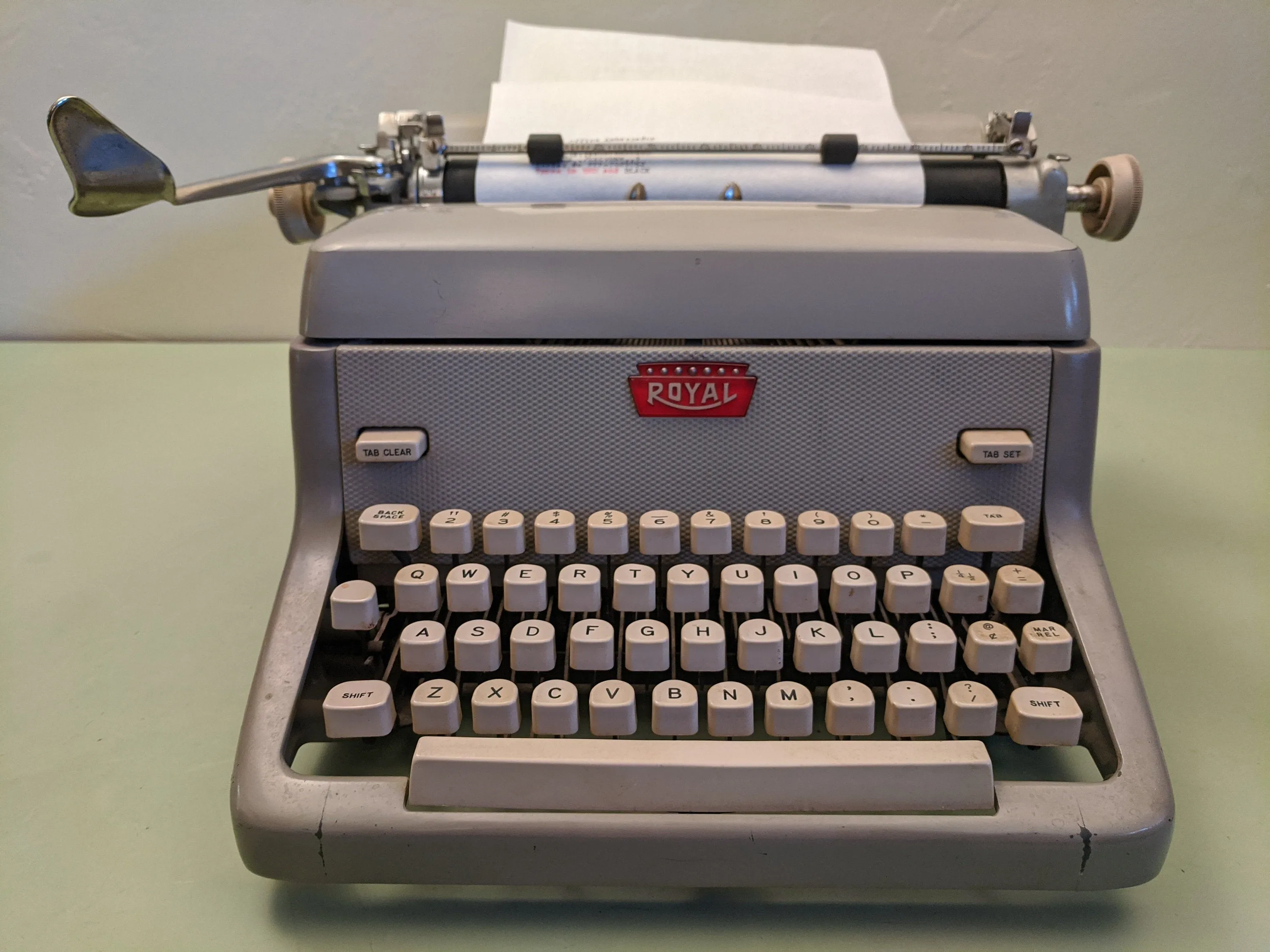 Royal Office Ambassador Mechanical typewriter F*S