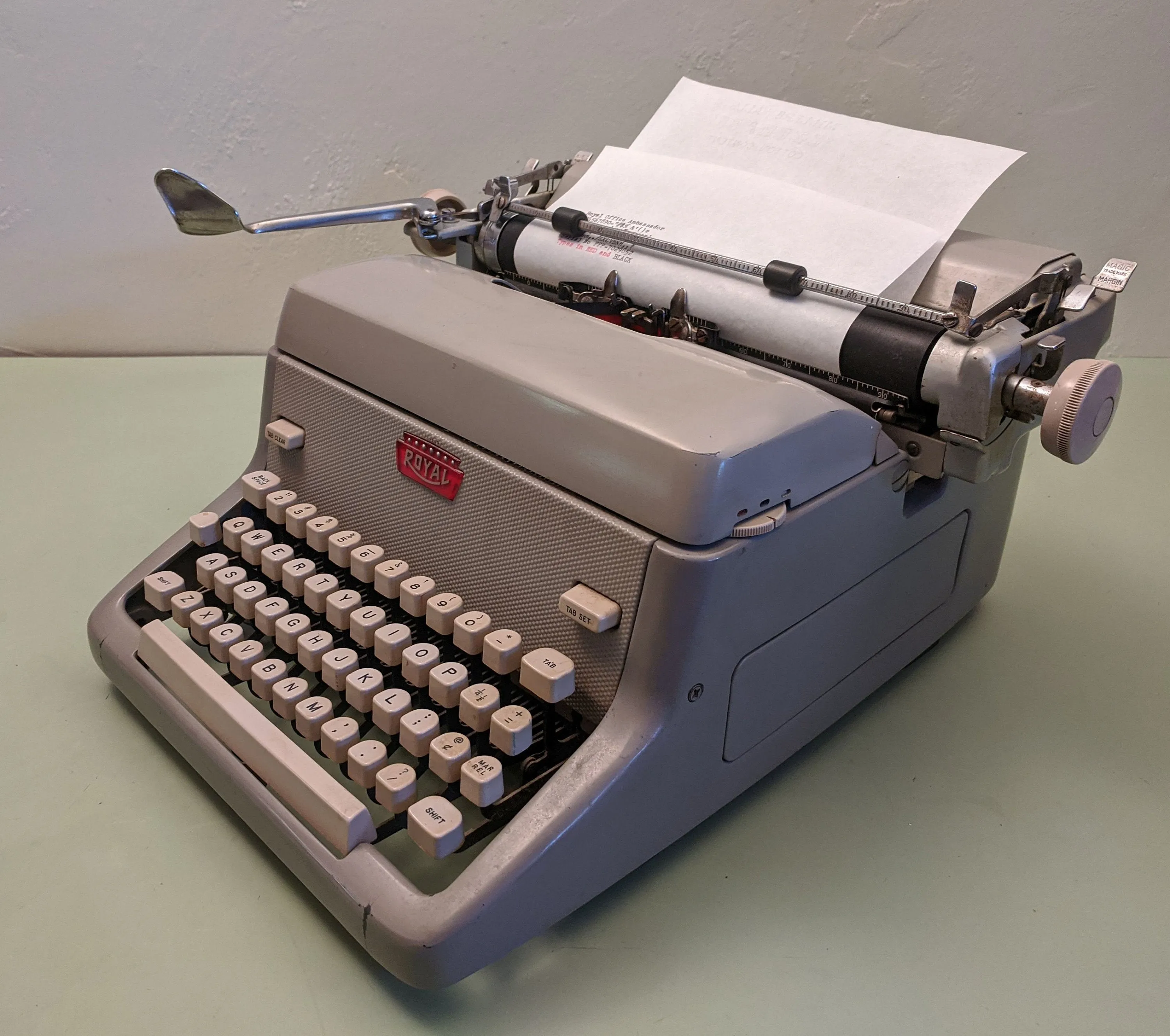 Royal Office Ambassador Mechanical typewriter F*S