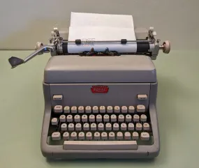 Royal Office Ambassador Mechanical typewriter F*S