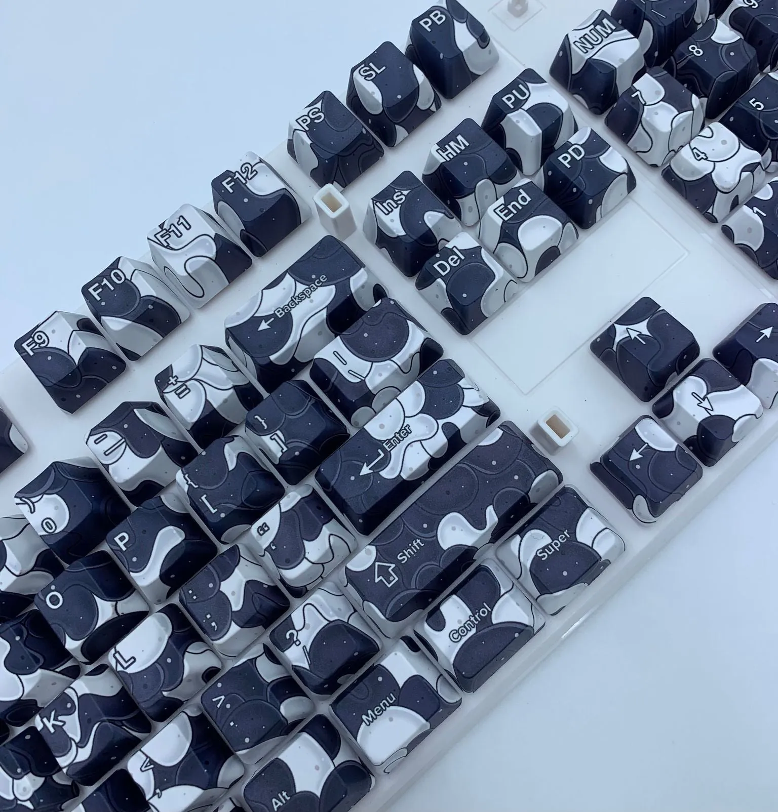 White Fusion V2 Keycap Set - Alpherior Keys